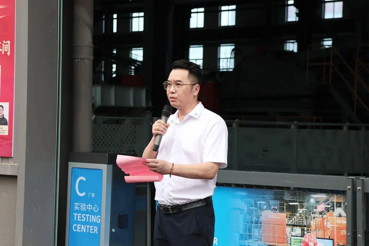 好朋友科技董事长何鹏宇在揭牌仪式上致辞